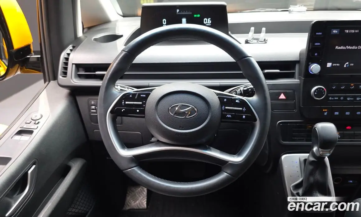 Hyundai Staria 2023 3.5 автомат (гидро), фото 14