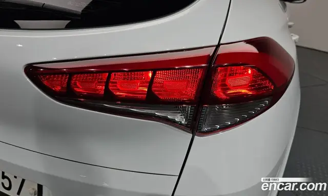 Hyundai Tucson 2017 2.0 автомат (гидро), миниатюра 9