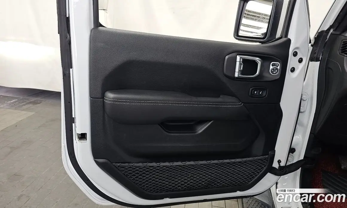 Jeep Wrangler 2021 2.0 автомат (гидро), фото 14