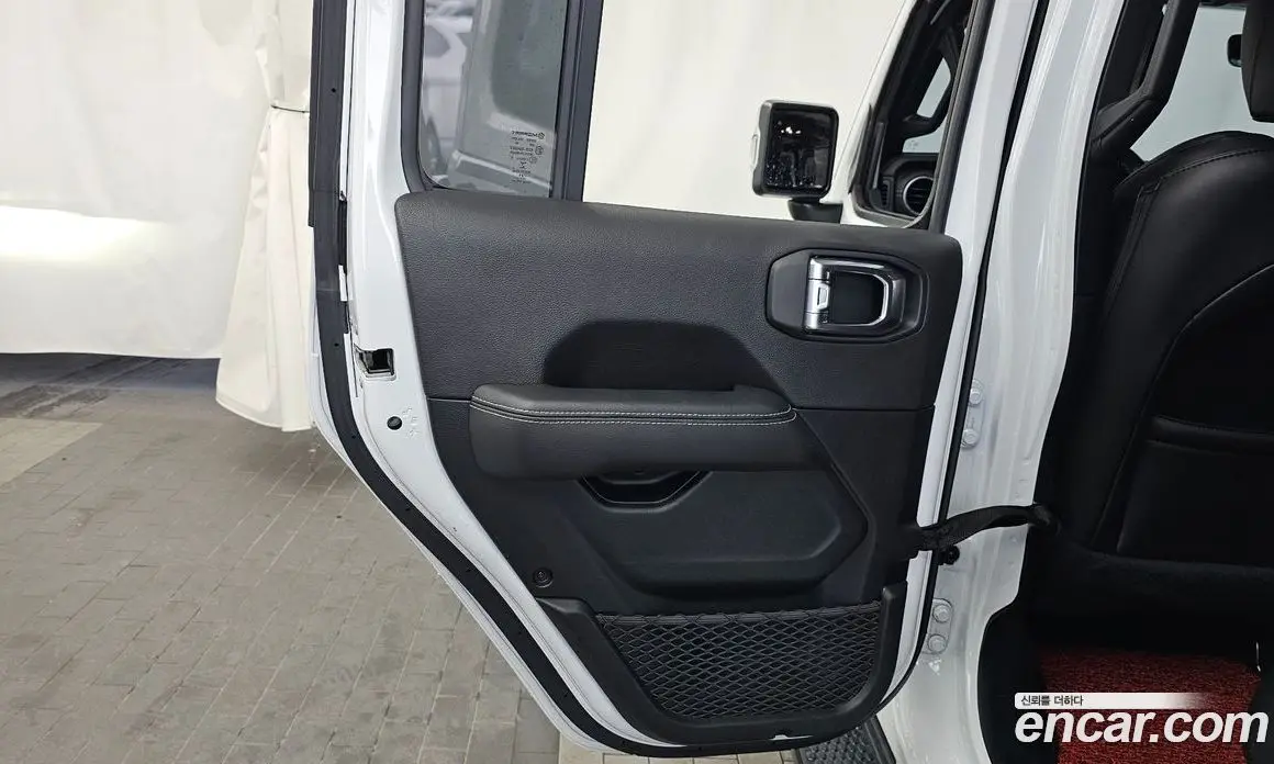 Jeep Wrangler 2021 2.0 автомат (гидро), фото 15