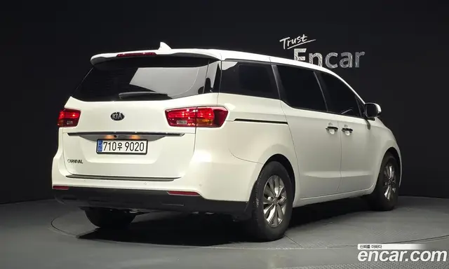 Kia Carnival 2020 2.2 автомат (гидро), миниатюра 2