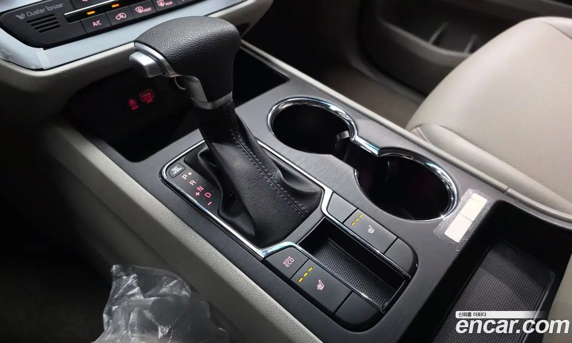 Kia Carnival 2020 2.2 автомат (гидро), фото 12