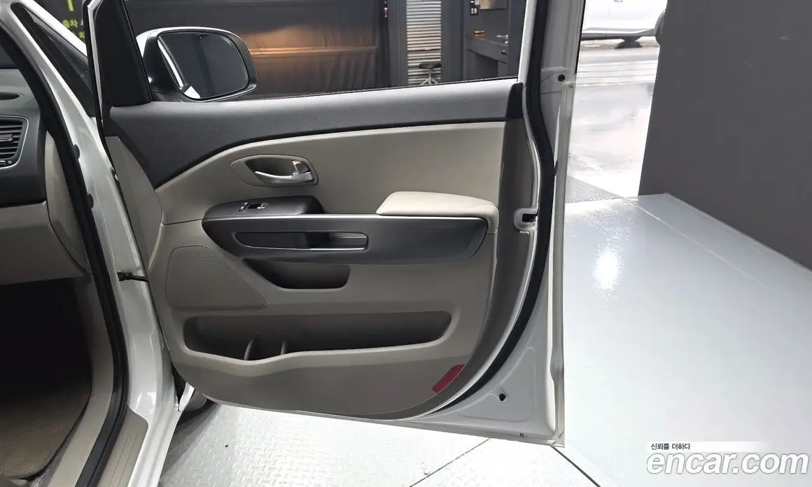 Kia Carnival 2020 2.2 автомат (гидро), фото 15