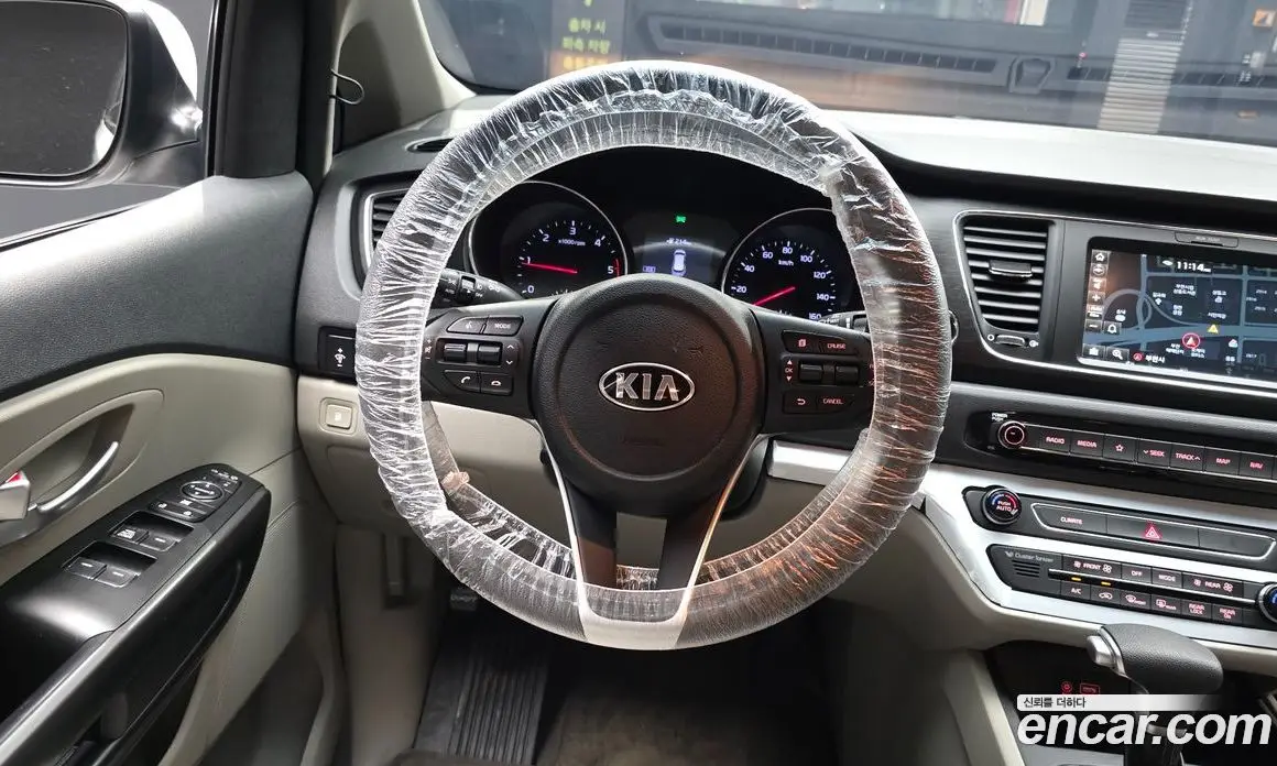 Kia Carnival 2020 2.2 автомат (гидро), фото 20