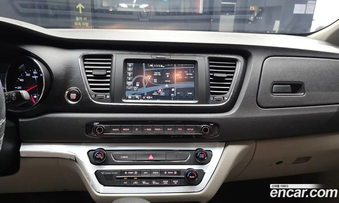 Kia Carnival 2020 2.2 автомат (гидро), фото 21