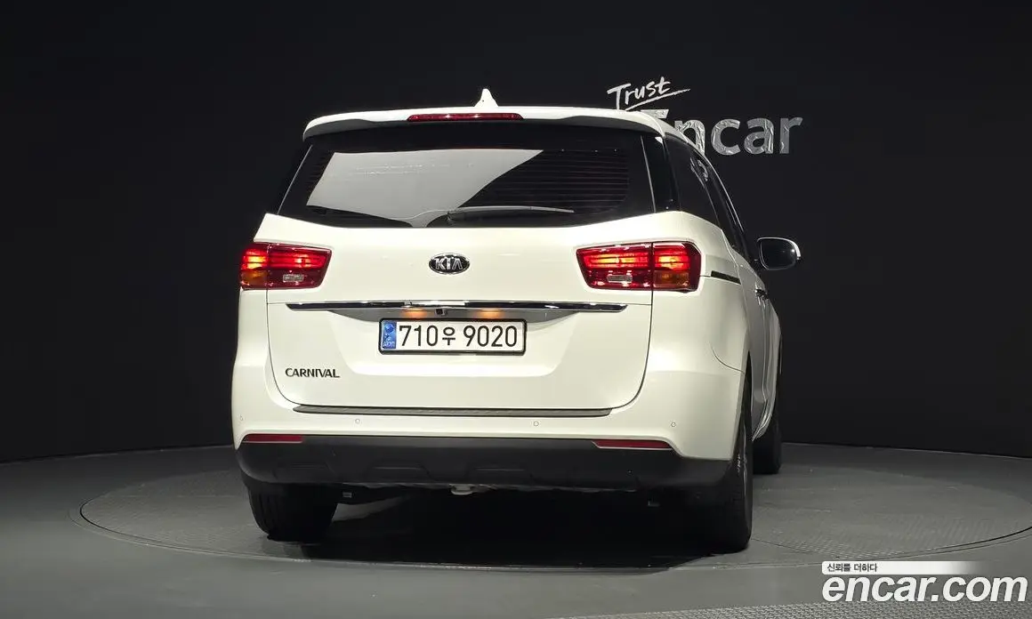 Kia Carnival 2020 2.2 автомат (гидро), фото 4