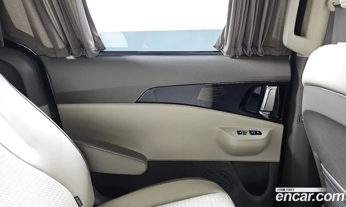 Kia Carnival 2025 1.6 автомат (гидро), фото 14
