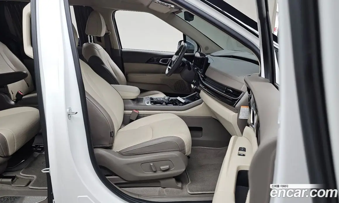 Kia Carnival 2025 1.6 автомат (гидро), фото 16