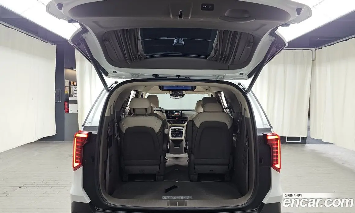Kia Carnival 2025 1.6 автомат (гидро), фото 25