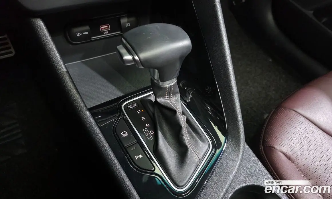 Kia Niro 2021 1.6 автомат (гидро), фото 12