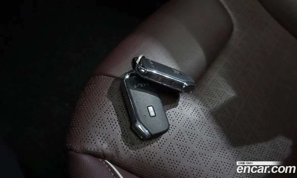 Kia Niro 2021 1.6 автомат (гидро), фото 23