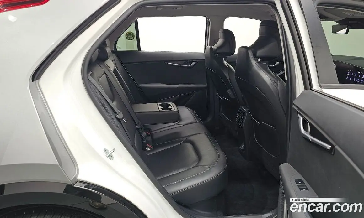 Kia Niro 2022 1.6 автомат (гидро), фото 17