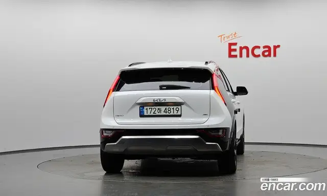 Kia Niro 2022 1.6 автомат (гидро), миниатюра 3