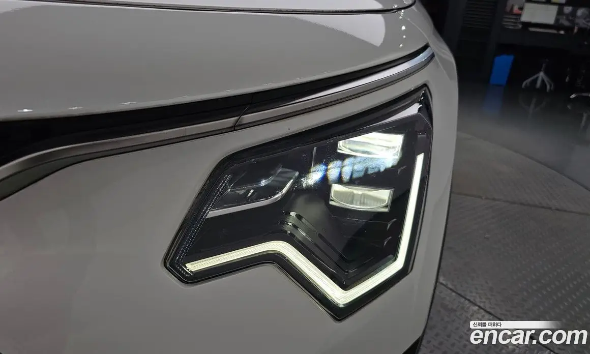 Kia Niro 2022 1.6 автомат (гидро), фото 7