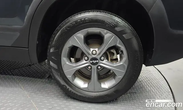 Kia Seltos 2023 2.0 автомат (гидро), миниатюра 6
