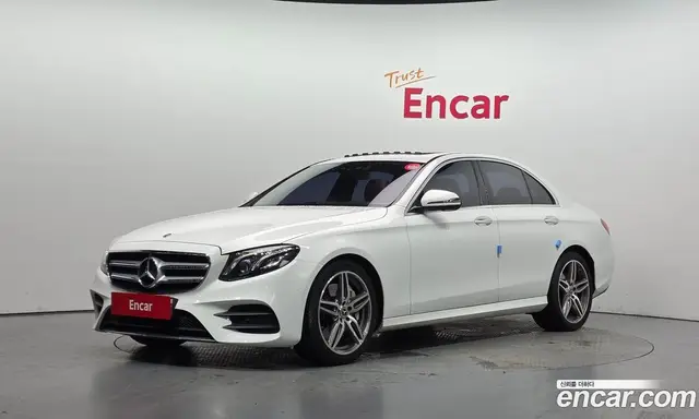 Mercedes-Benz E-Class 2018 2.0 автомат (гидро), миниатюра 1