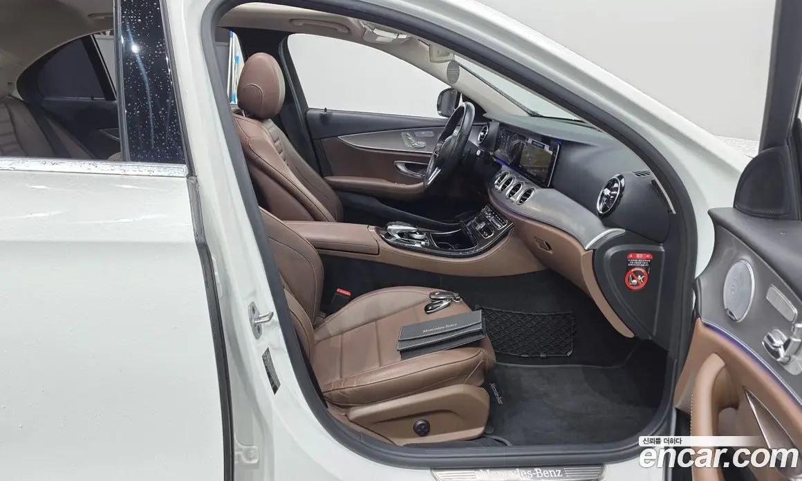 Mercedes-Benz E-Class 2018 2.0 автомат (гидро), фото 16