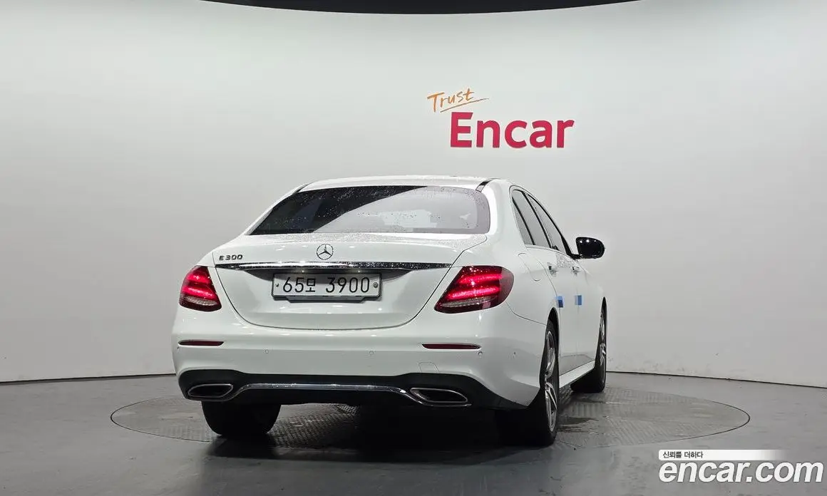 Mercedes-Benz E-Class 2018 2.0 автомат (гидро), фото 4