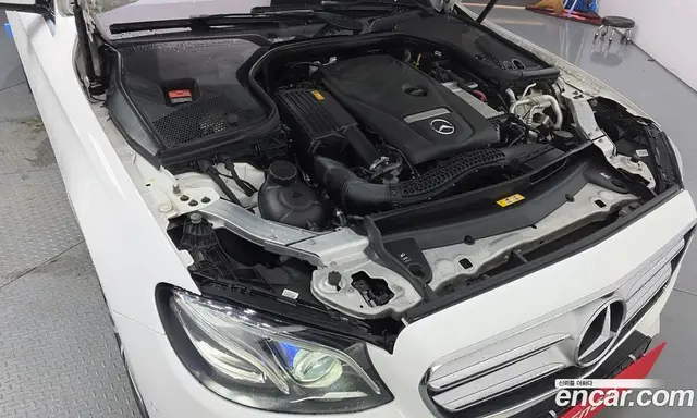 Mercedes-Benz E-Class 2018 2.0 автомат (гидро), миниатюра 6