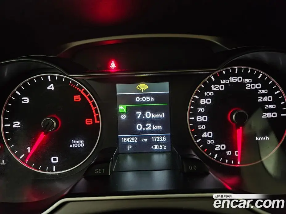 Audi A4 2014 2.0 автомат (гидро), фото 7
