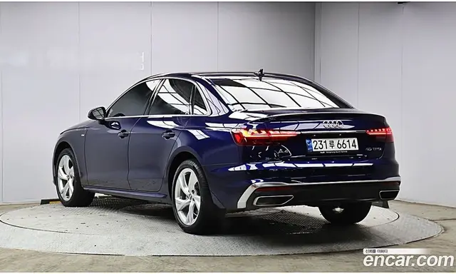 Audi A4 2021 2.0 автомат (гидро), миниатюра 2