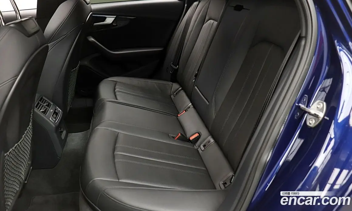 Audi A4 2021 2.0 автомат (гидро), фото 11