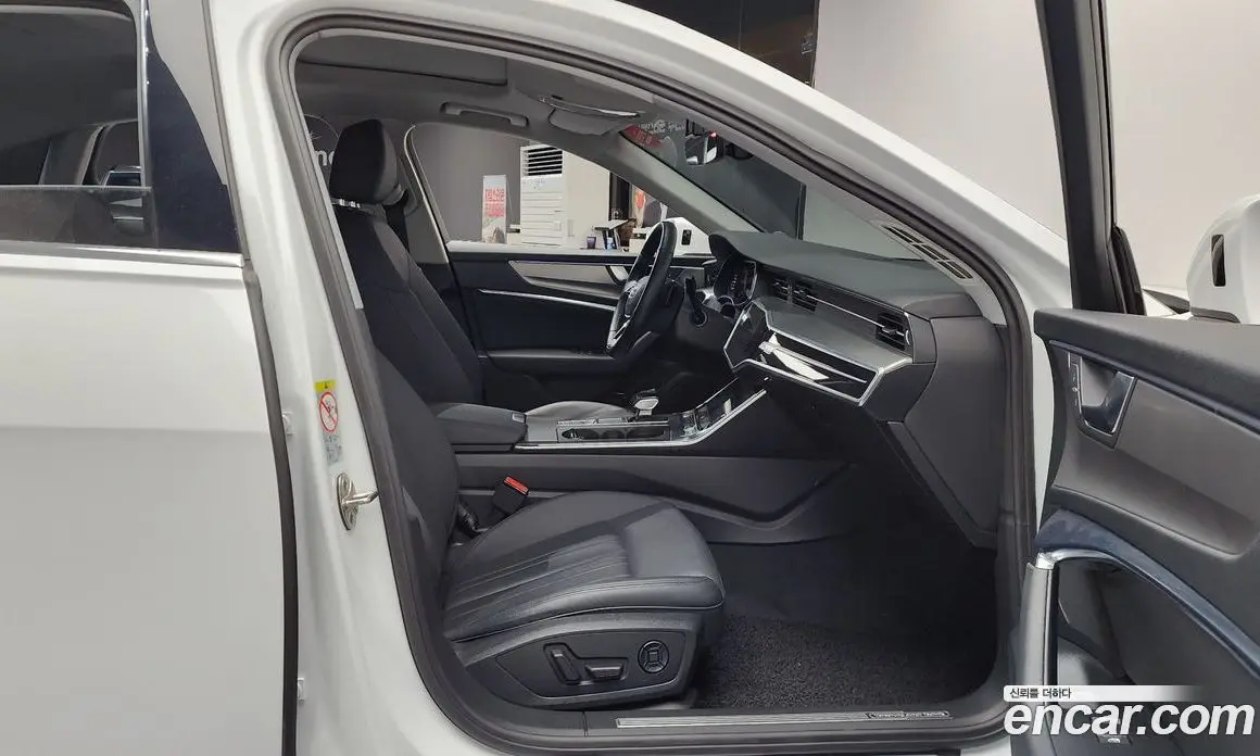 Audi A6 2021 2.0 автомат (гидро), фото 11
