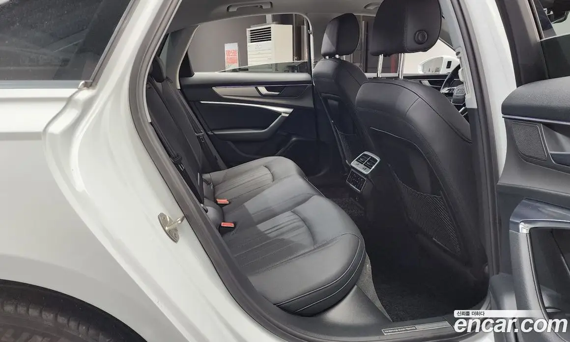 Audi A6 2021 2.0 автомат (гидро), фото 12
