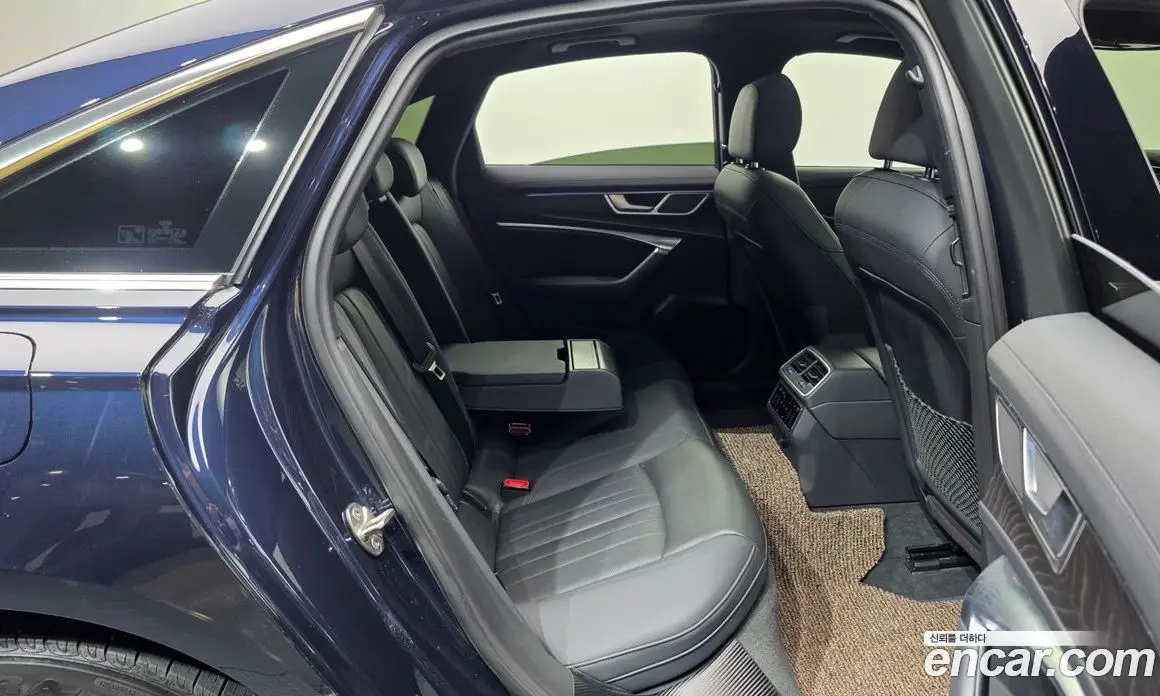 Audi A6 2021 2.0 автомат (гидро), фото 18