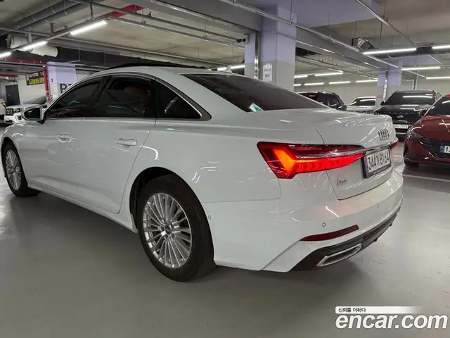 Audi A6 2021 2.0 автомат (гидро), миниатюра 2