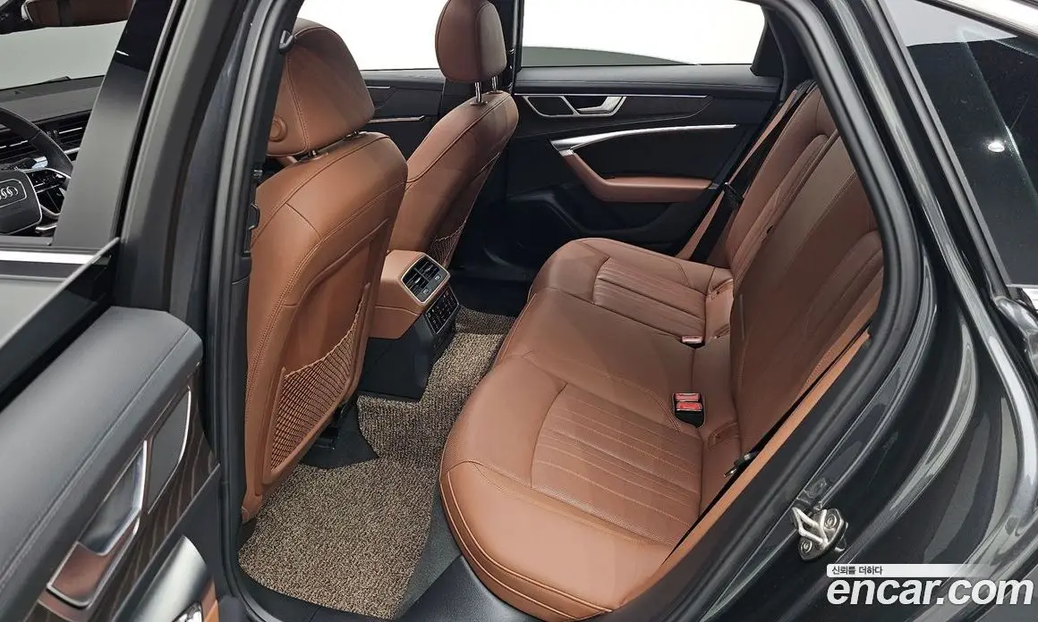 Audi A6 2023 2.0 автомат (гидро), фото 16