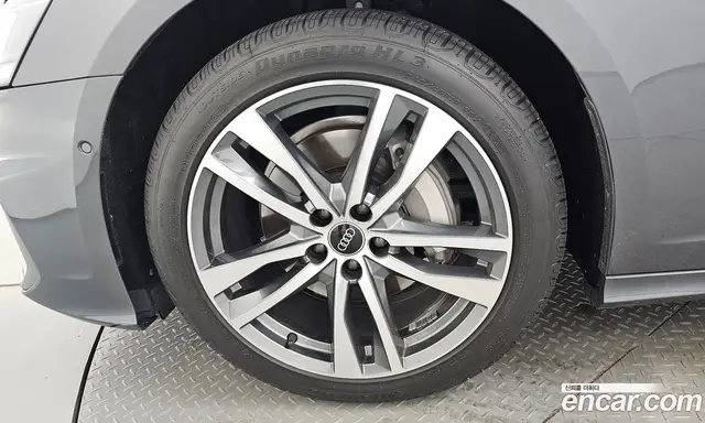Audi A6 2023 2.0 автомат (гидро), миниатюра 4