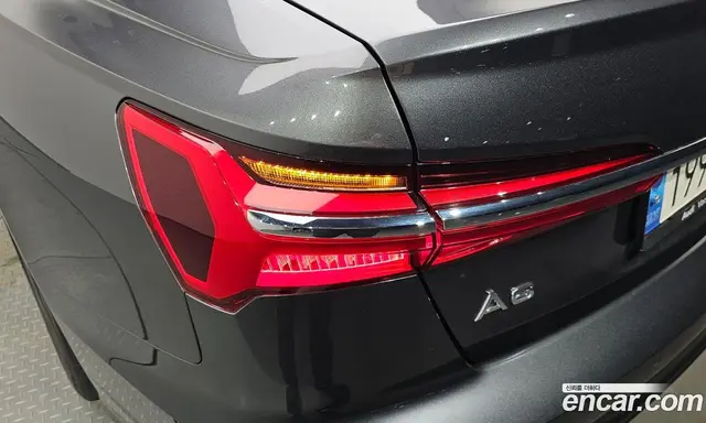 Audi A6 2023 2.0 автомат (гидро), миниатюра 8