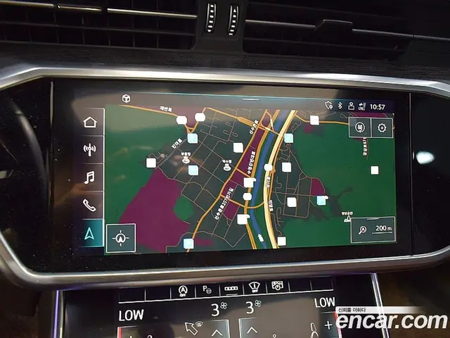 Audi A6 2023 2.0 автомат (гидро), миниатюра 10
