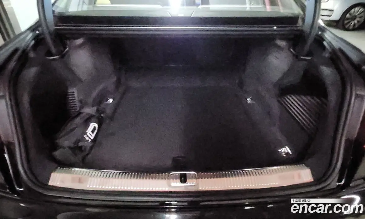 Audi A8 2023 3.0 автомат (гидро), фото 18