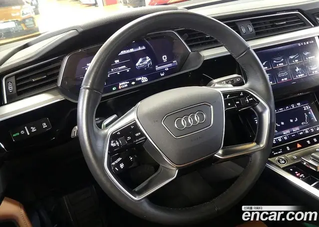 Audi e-tron 2022 0.2 автомат (гидро), миниатюра 12