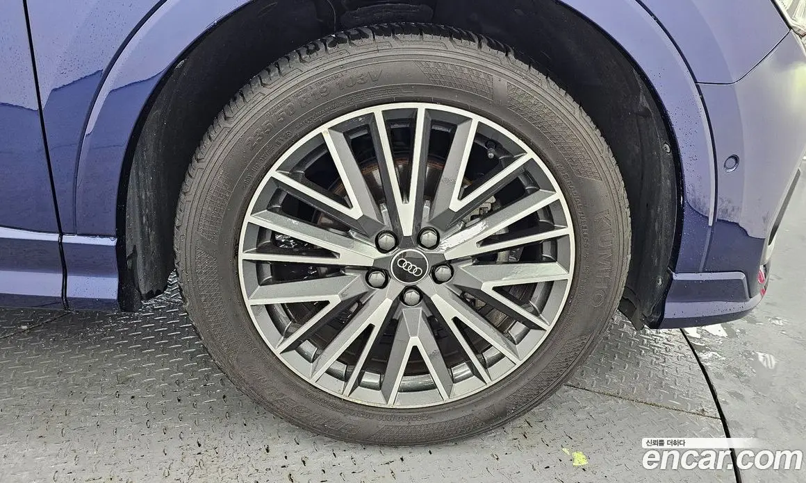 Audi Q3 2023 2.0 автомат (гидро), фото 4