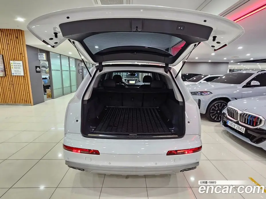 Audi Q7 2019 2.0 автомат (гидро), фото 18