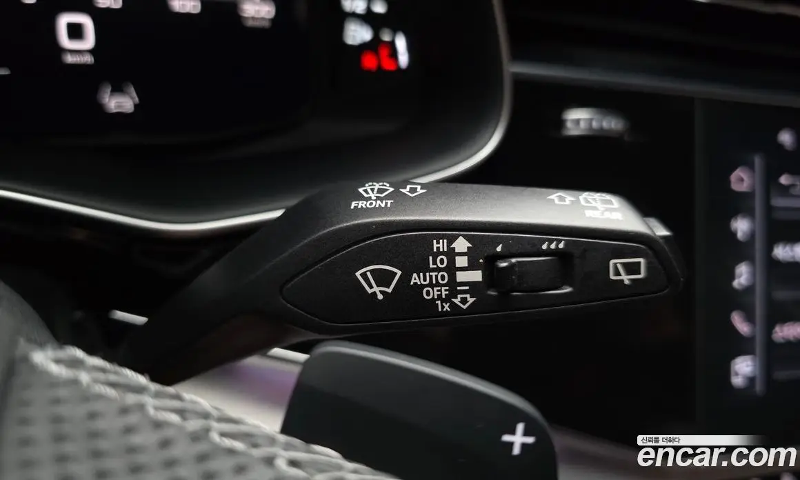 Audi Q7 2023 3.0 автомат (гидро), фото 33
