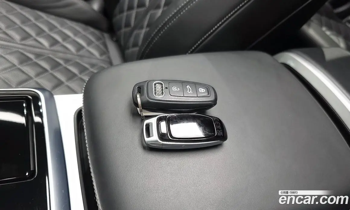 Audi Q8 2023 3.0 автомат (гидро), фото 16