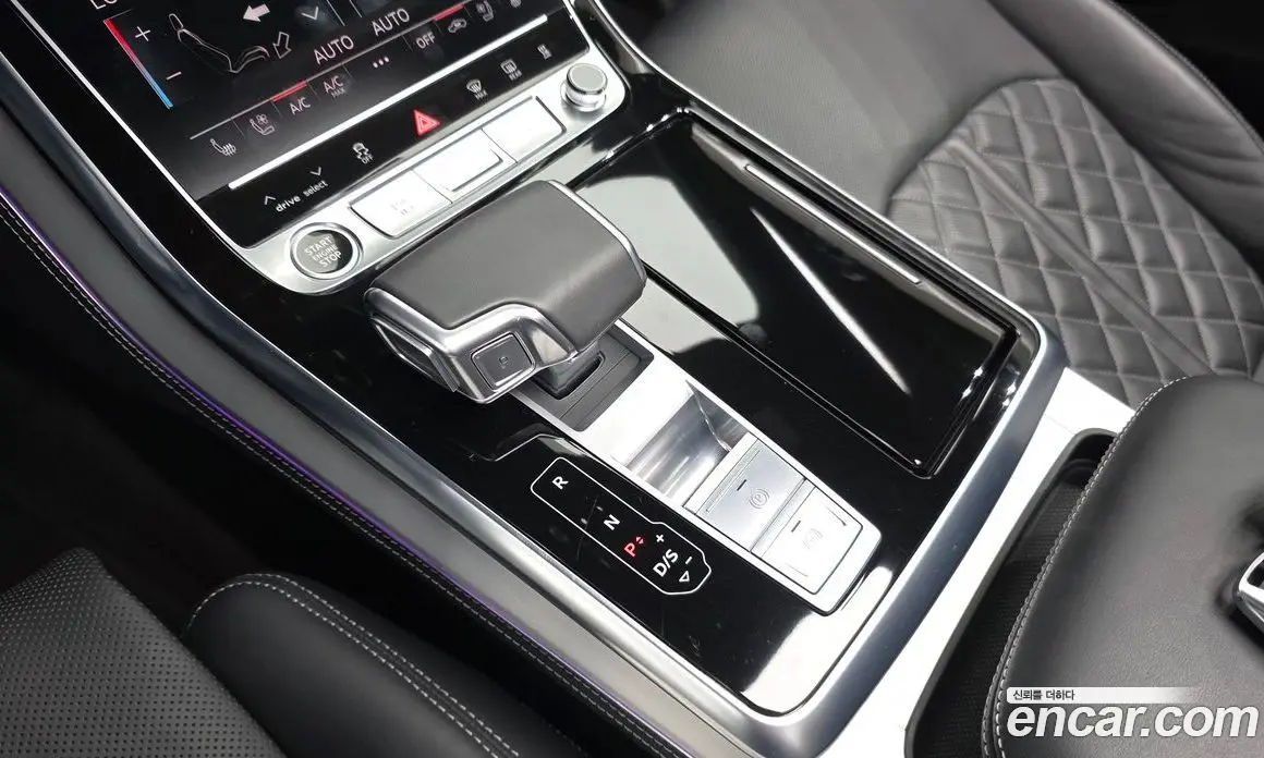 Audi Q8 2023 3.0 автомат (гидро), фото 9
