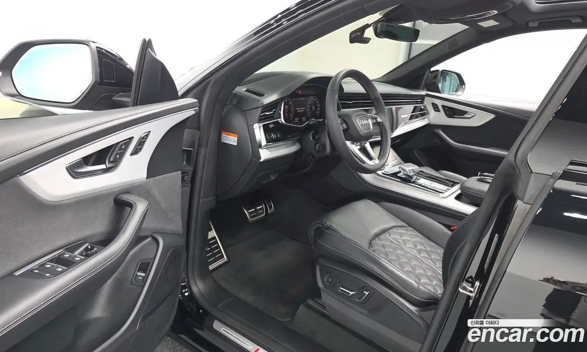 Audi Q8 2023 3.0 автомат (гидро), фото 10