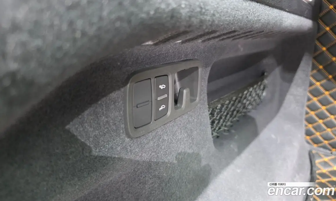 Audi Q8 2023 3.0 автомат (гидро), фото 16