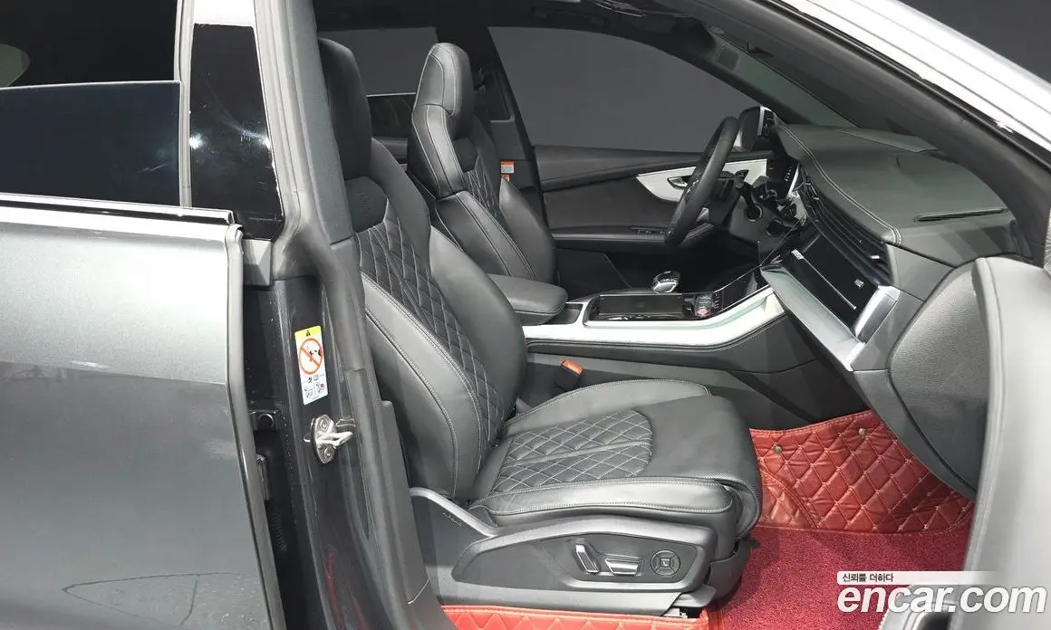 Audi Q8 2023 3.0 автомат (гидро), фото 17