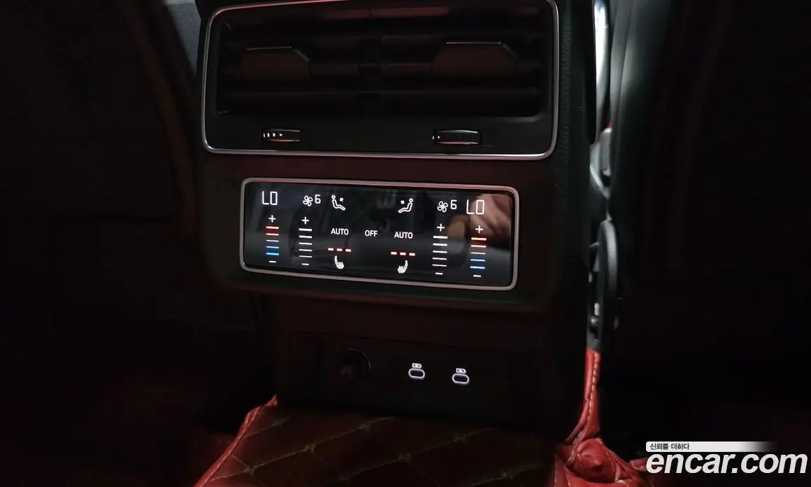 Audi Q8 2023 3.0 автомат (гидро), фото 25