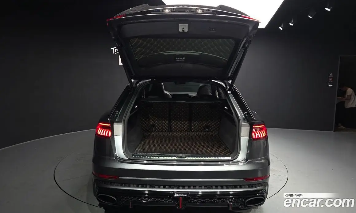 Audi Q8 2023 3.0 автомат (гидро), фото 26