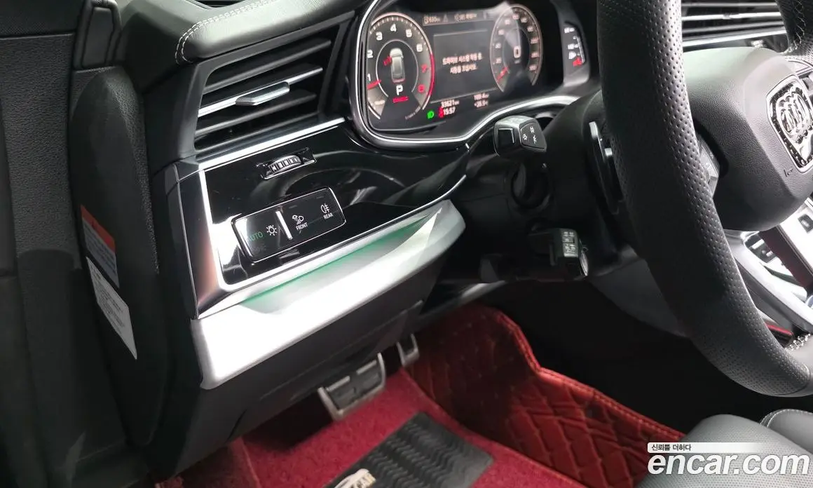 Audi Q8 2023 3.0 автомат (гидро), фото 38
