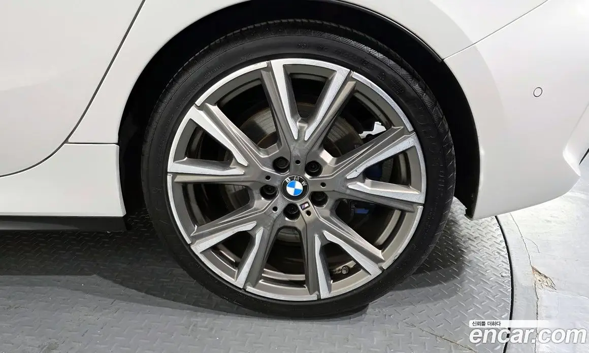 BMW 1 серия 2021 2.0 автомат (гидро), фото 5