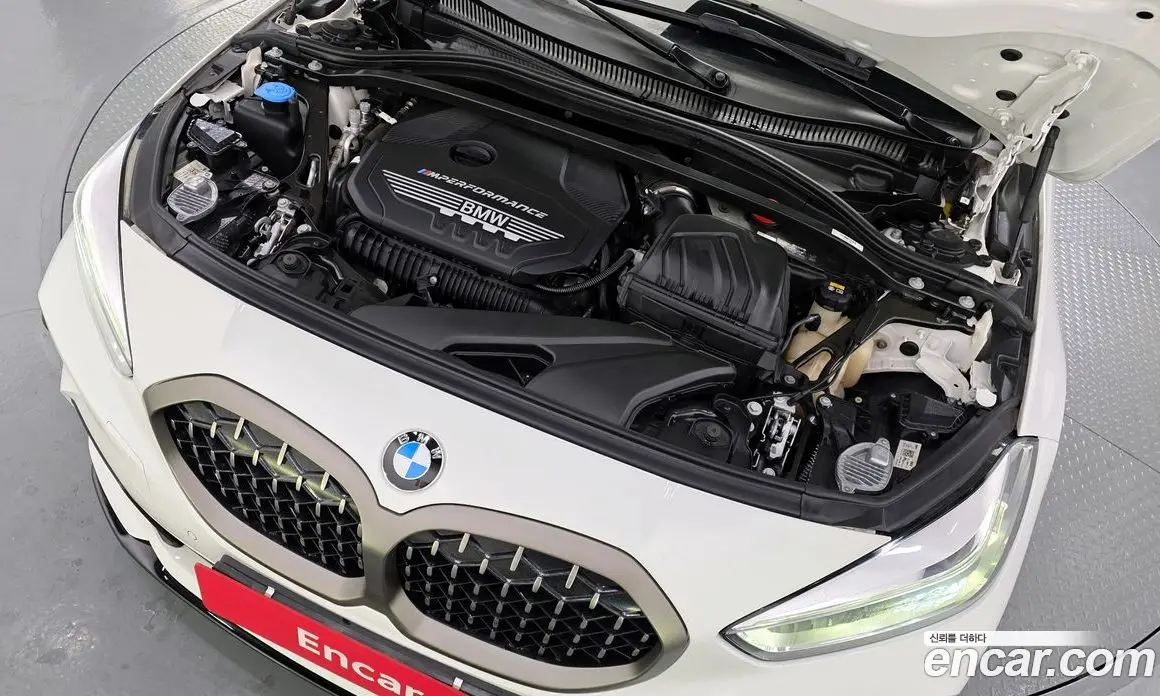 BMW 1 серия 2021 2.0 автомат (гидро), фото 6