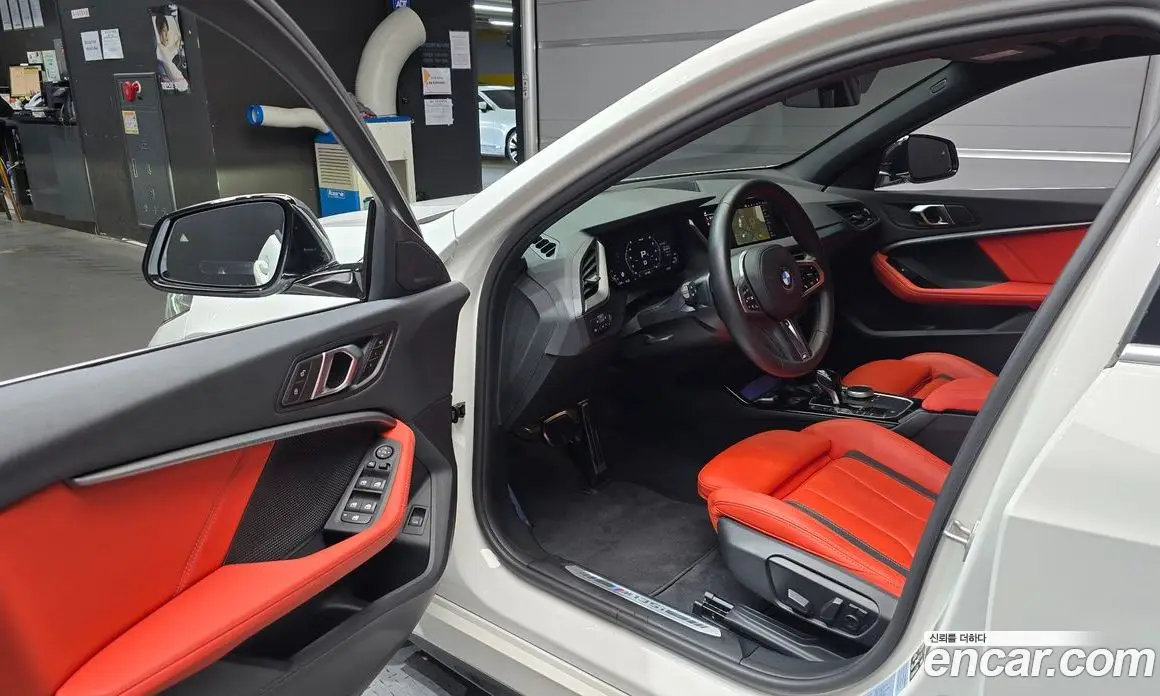 BMW 1 серия 2023 2.0 автомат (гидро), фото 13